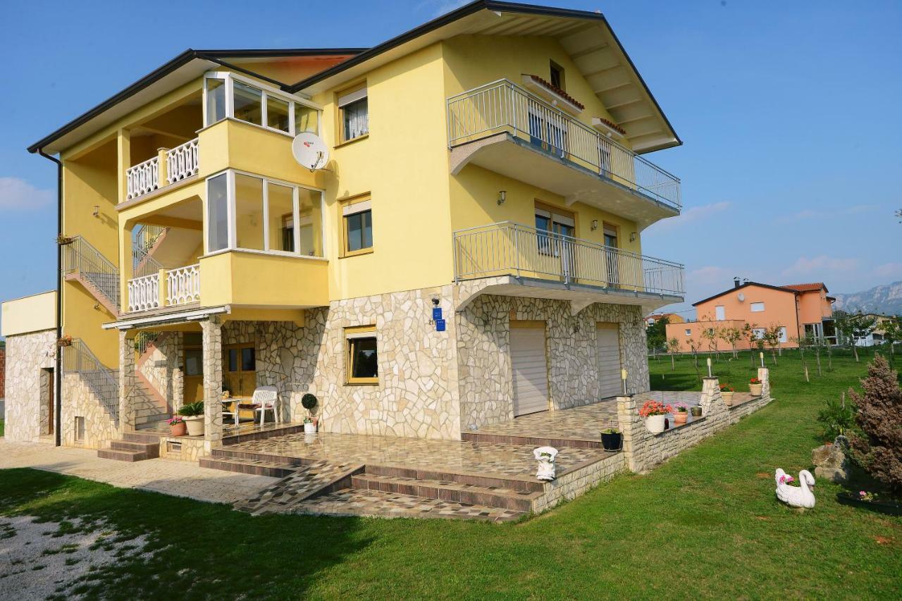 Ferienhaus Tomic Nedescina Exterior photo